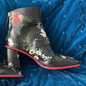 Zara Black Floral Patent Leather Size 36 Boot